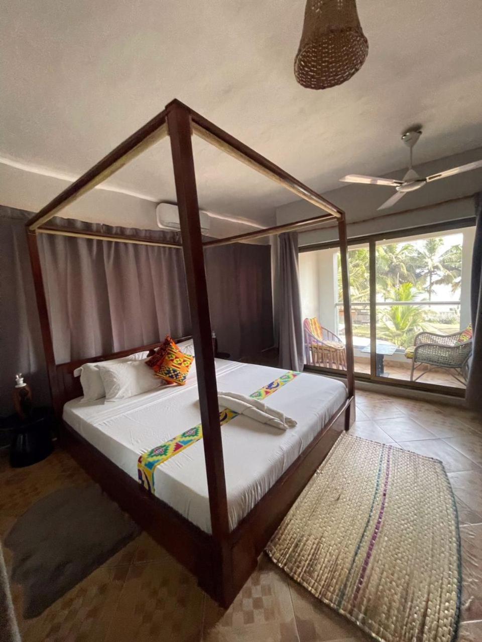 Afiki Hotel Elmina Luaran gambar