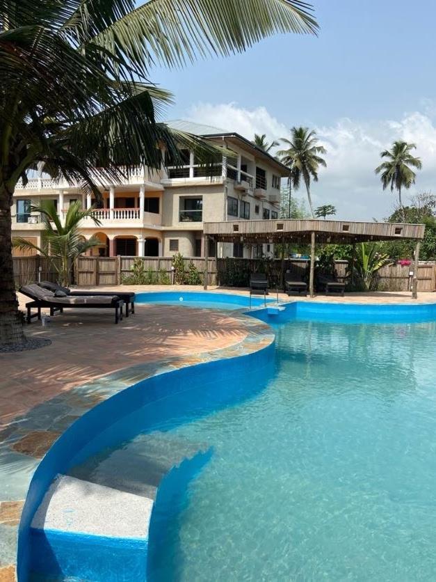 Afiki Hotel Elmina Luaran gambar