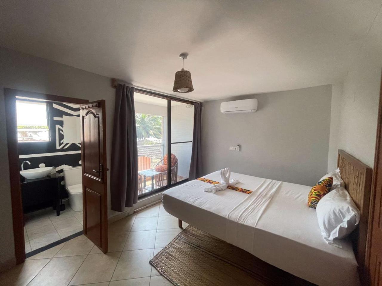 Afiki Hotel Elmina Luaran gambar