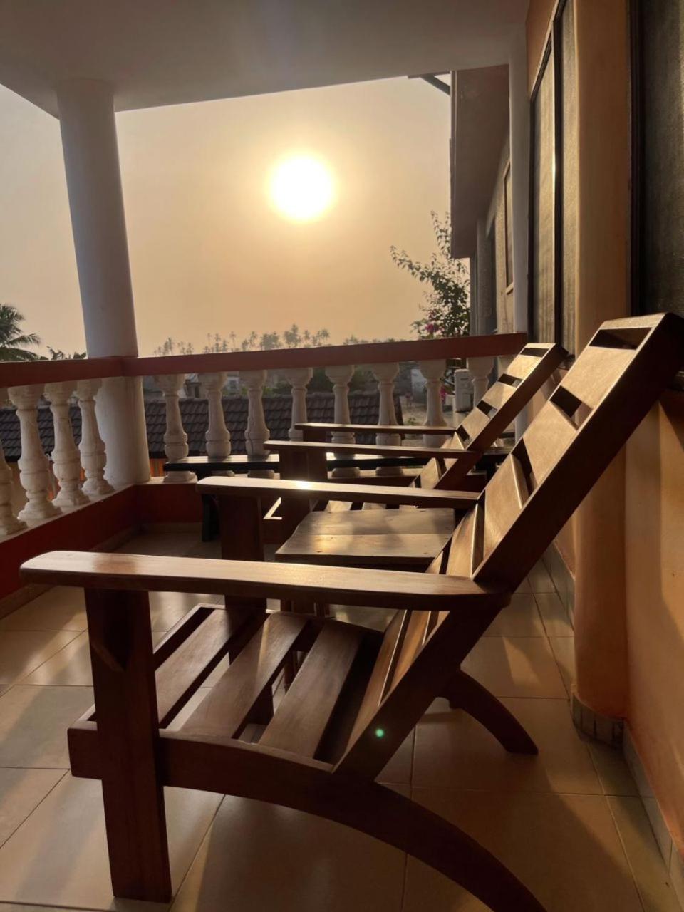Afiki Hotel Elmina Luaran gambar