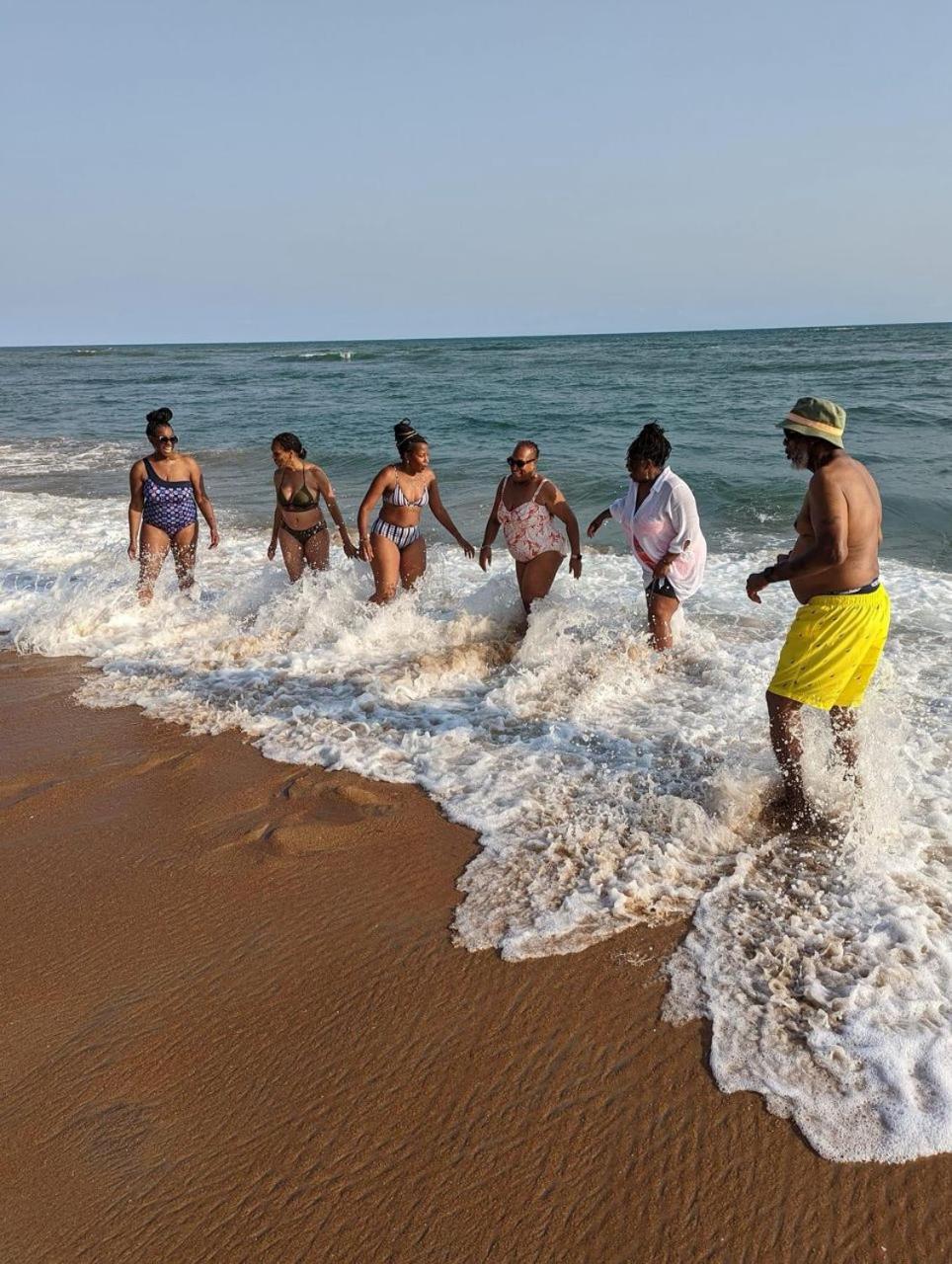 Afiki Hotel Elmina Luaran gambar